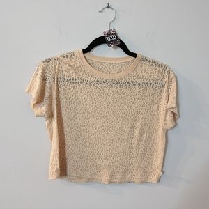 39. Lululemon Crop Top Mesh leopard